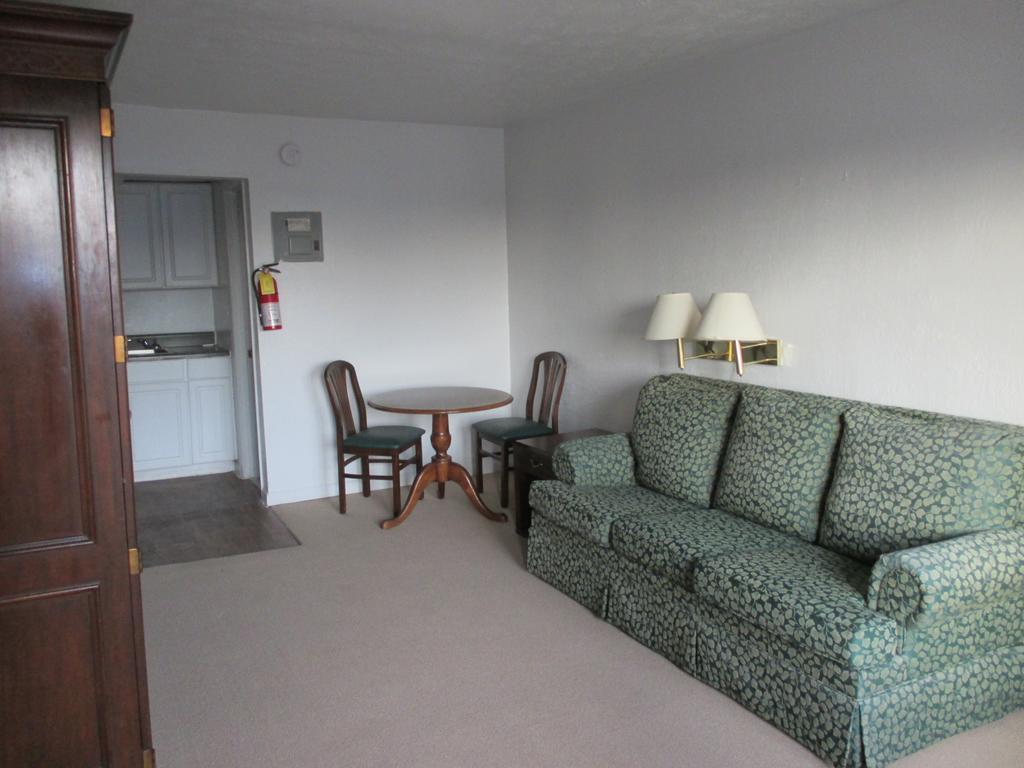 Budgetel Inn And Suites Lodge West Zimmer foto