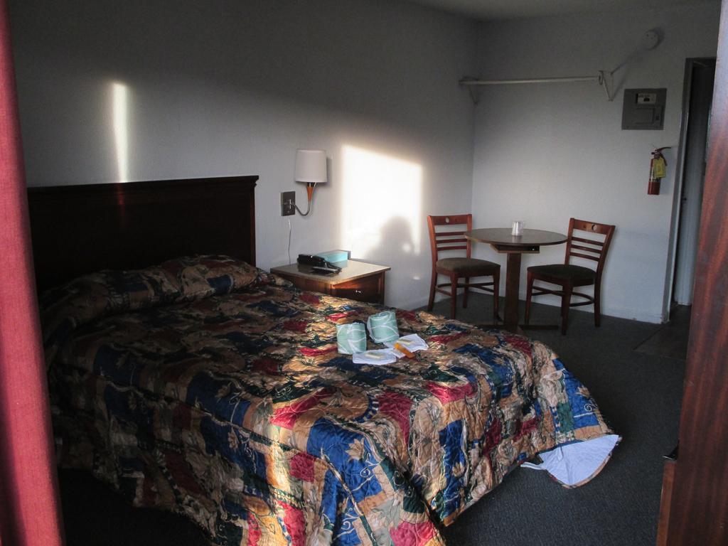 Budgetel Inn And Suites Lodge West Zimmer foto