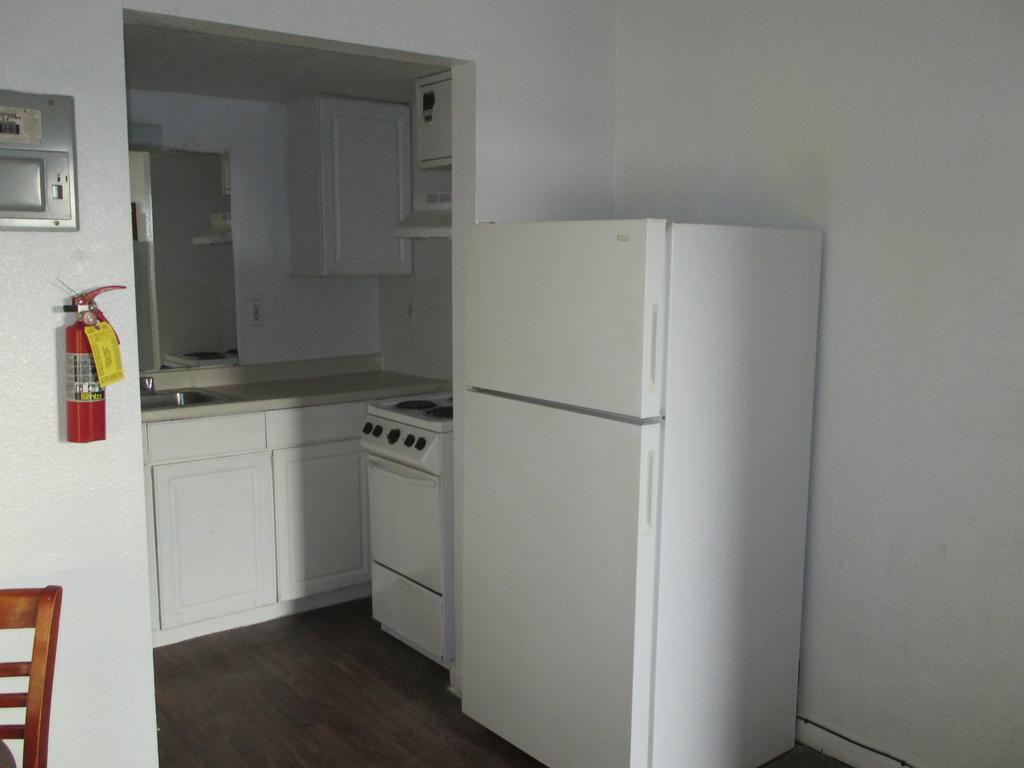Budgetel Inn And Suites Lodge West Zimmer foto