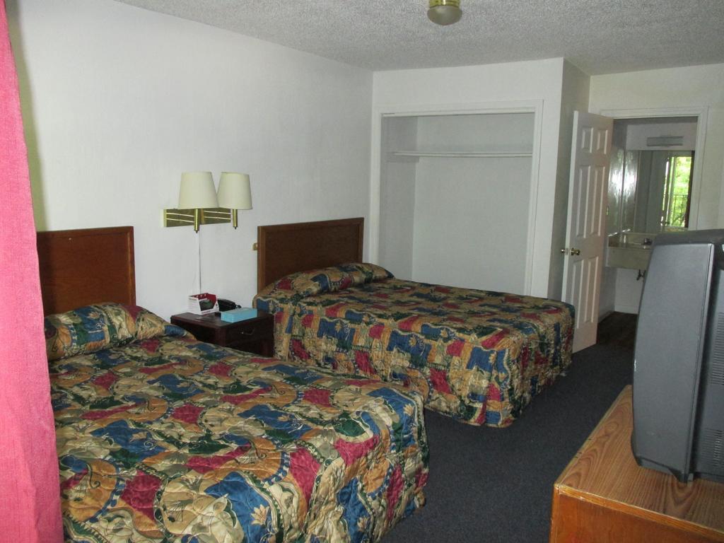 Budgetel Inn And Suites Lodge West Zimmer foto